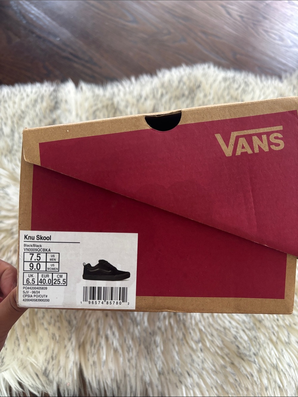 NWT VANS Knu Skool Shoes VN0009QCBKA - Picture 3 of 9